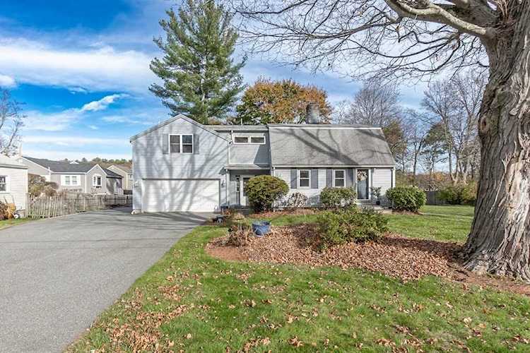 10 Weeks Rd Danvers, MA 01923 | MLS 73071207 Photo 1