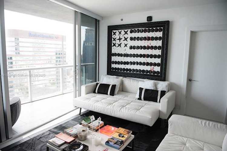 495 Brickell Ave #3805 Miami, FL 33131