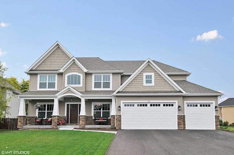 521 Moose Lake Ave North Aurora, IL 60542