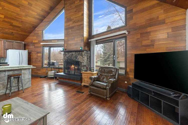 2901 Leawood Drive Anchorage, AK 99502