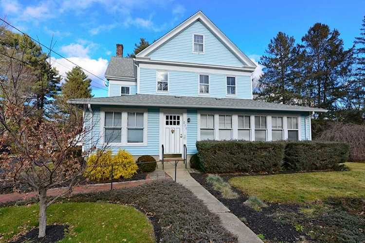 231 Elm Street, Walpole, MA 02081 - $665,000 - MLS#73071318 Photo 1