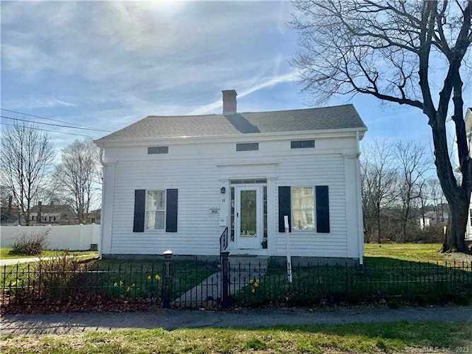 61 Denison Ave (Mystic) Stonington, CT 06355