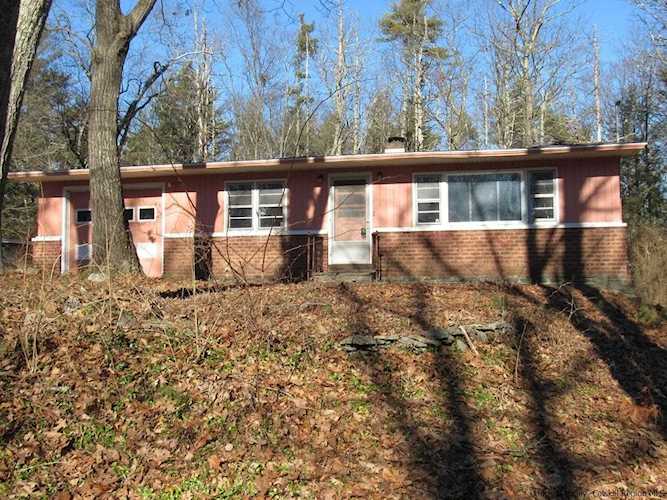 31 Zena Rd Woodstock, NY 12498