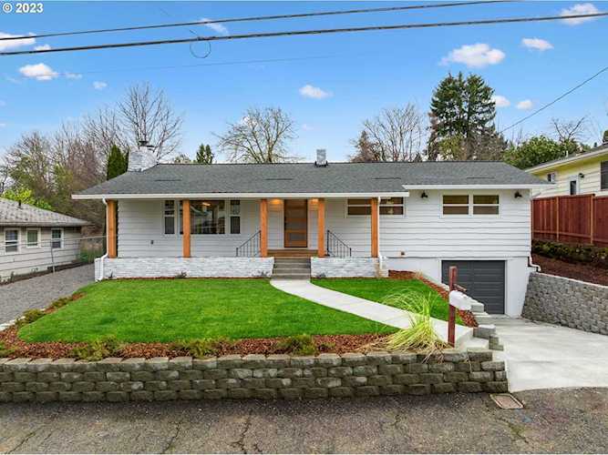 We Know Portland | 10615 NE Brazee ST, Portland, OR 97220 Photo 1