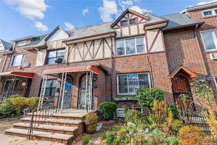 31-40 78th St East Elmhurst, NY 11370