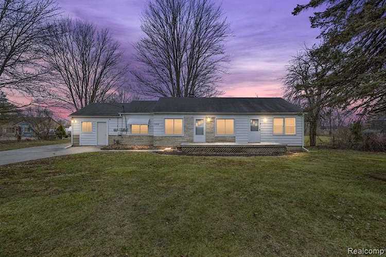 50727 Fairchild Chesterfield, MI 48051