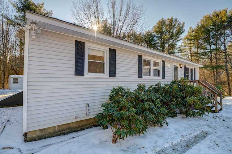 817 Pleasant Hill Rd Brunswick, ME 04011 | MLS 1551089 Photo 1