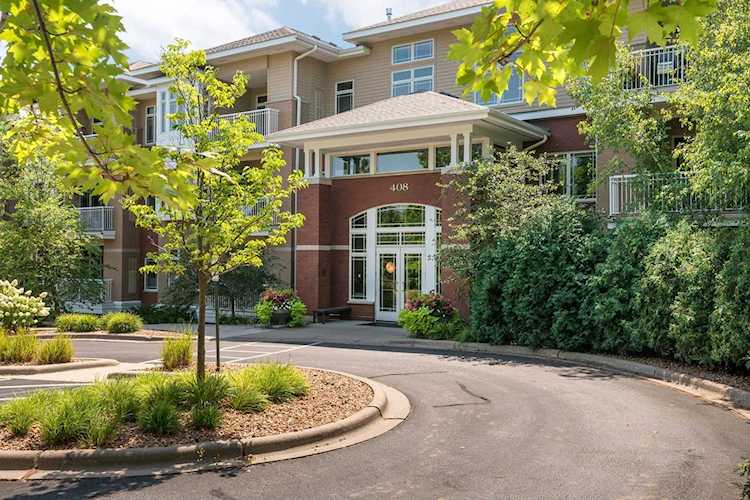 408 Parkers Lake Road #203 Wayzata, MN 55391