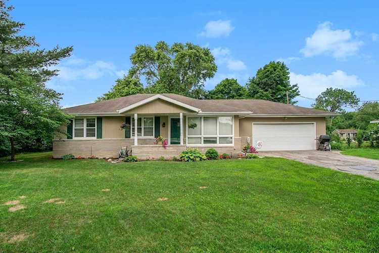 54771 Fir Road Mishawaka, IN 46545 | MLS 202229217 Photo 1