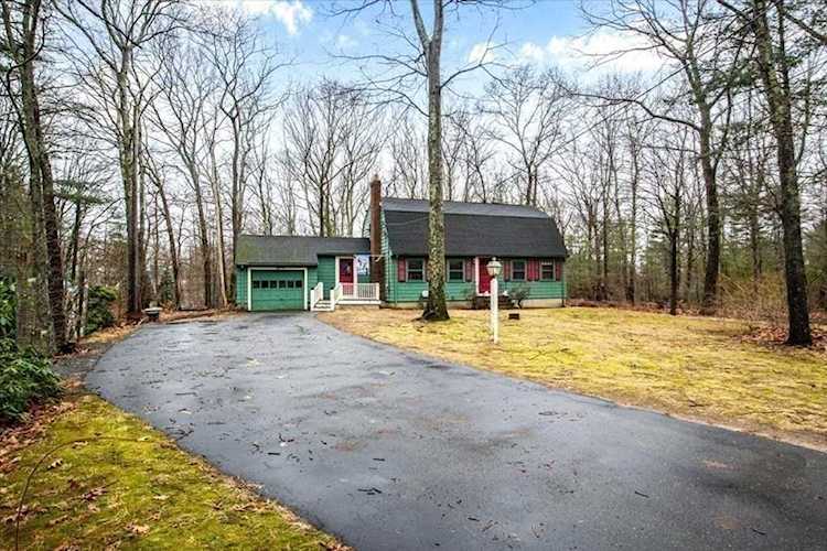 573 High St, Walpole, MA 02081 - $595,000 - MLS#73071518 Photo 1