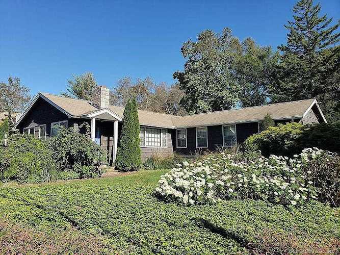 44 Middletown Avenue Old Saybrook, CT 06475