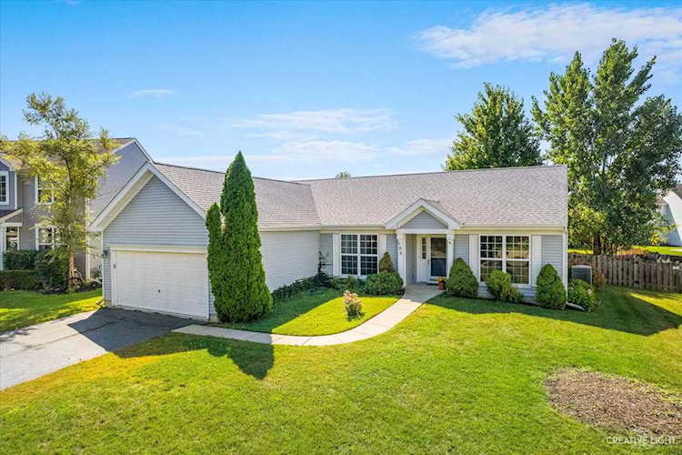 486 Honeysuckle Ln Yorkville, IL 60560