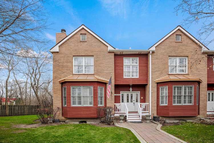 1604 N Clarence Ave Arlington Heights, IL 60004