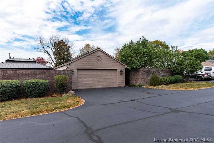 30 Abby Chase Jeffersonville, IN 47130