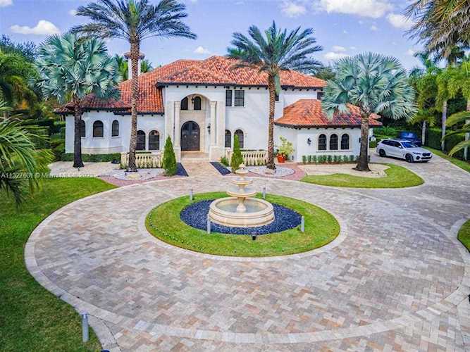12443 Grand Oaks Dr Davie, FL 33330