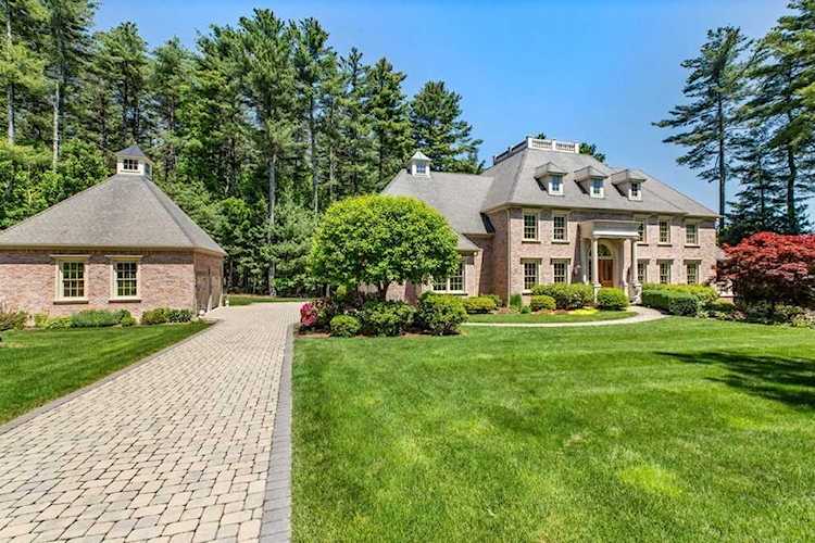 24 Wescott Drive Hopkinton, MA 01748