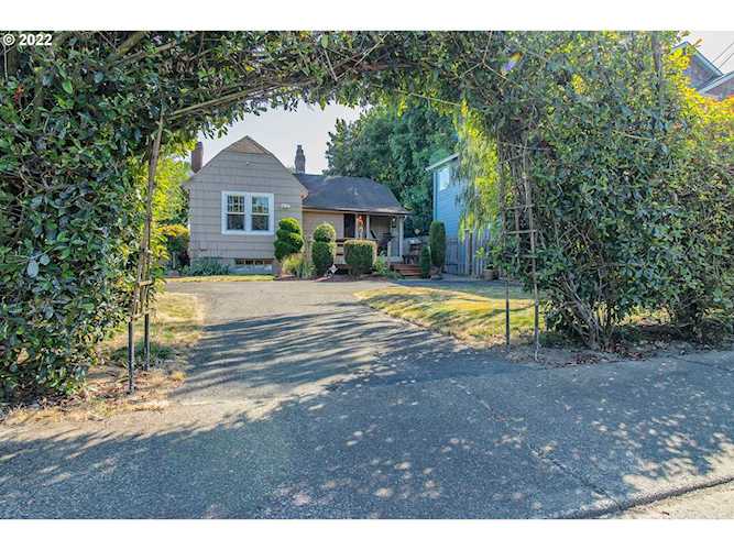 8701 N Hamlin AVE Portland, OR 97217