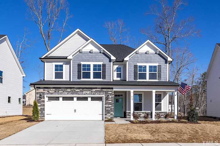 419 Forestview Crest Way Fuquay Varina, NC 27526