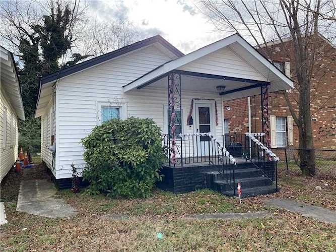 1279 W 41st St Norfolk, VA 23508