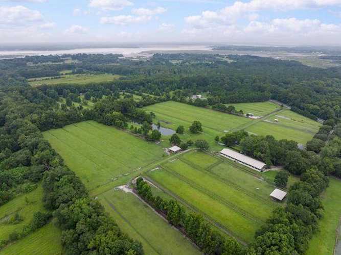 4970 Gibson Rd Meggett, SC 29449