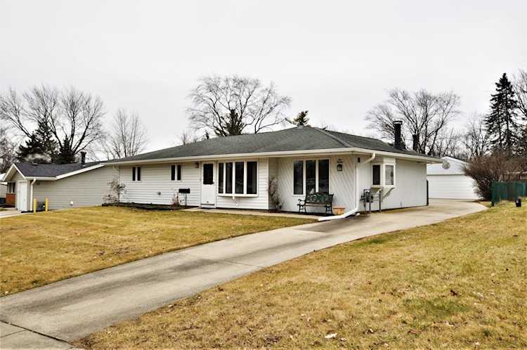 116 Webster Ln Schaumburg, IL 60193