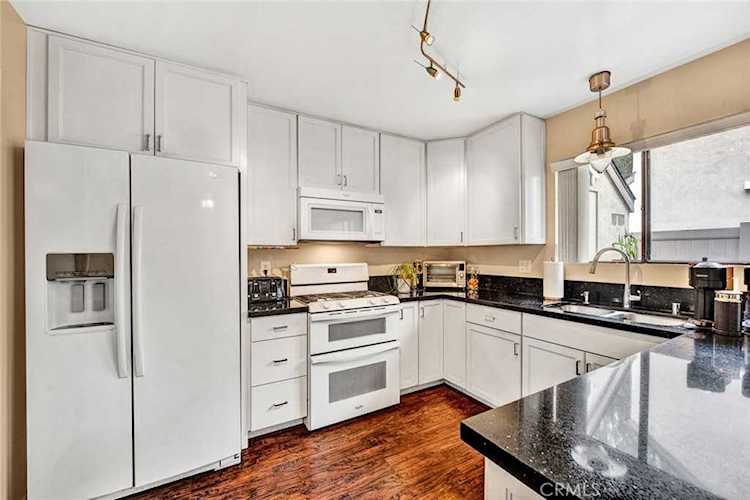 177 N Singingwood St #22 Orange, CA 92869