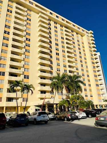 1833 S Ocean Dr #404 Hallandale Beach, FL 33009