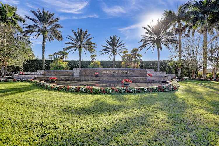 19125 N Gardenia Ave Weston, FL 33332