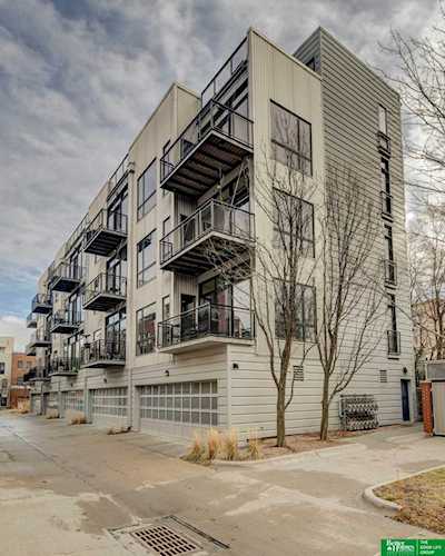 1027 Marcy Plaza Omaha, NE 68108