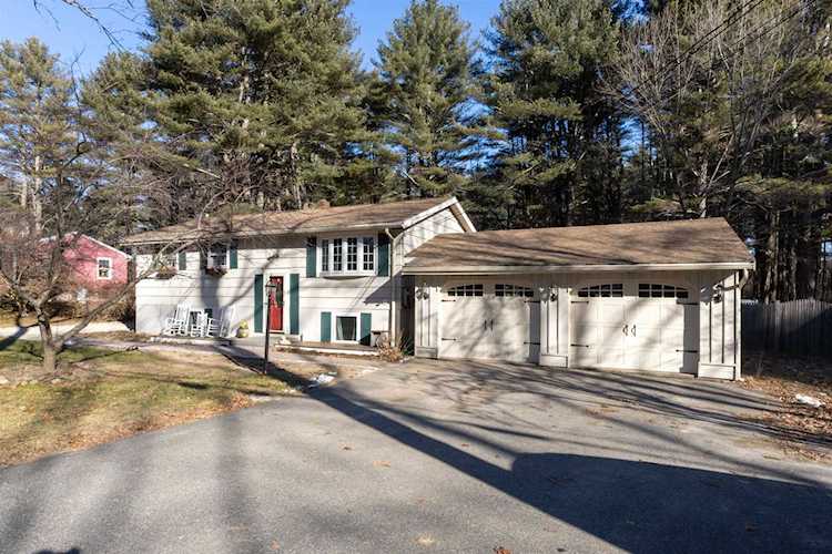 21 Walnut Ave North Hampton, NH 03862