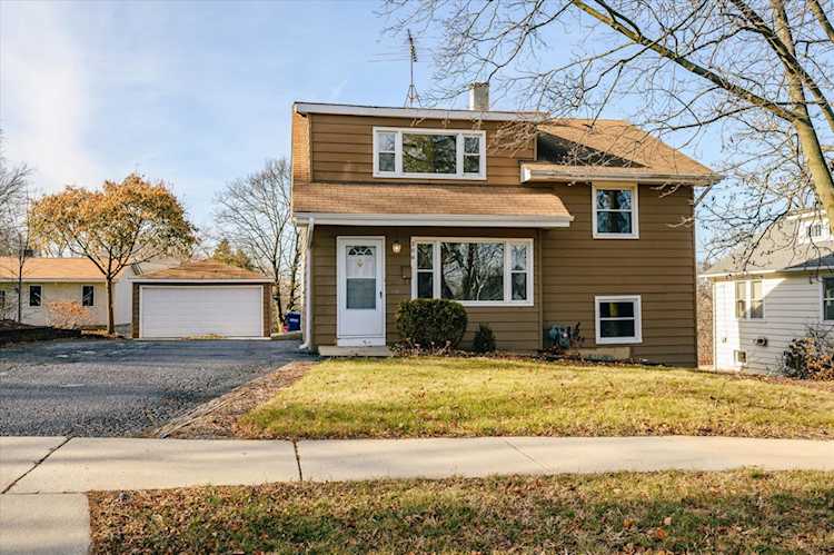 206 N Blanchard St Wheaton, IL 60187