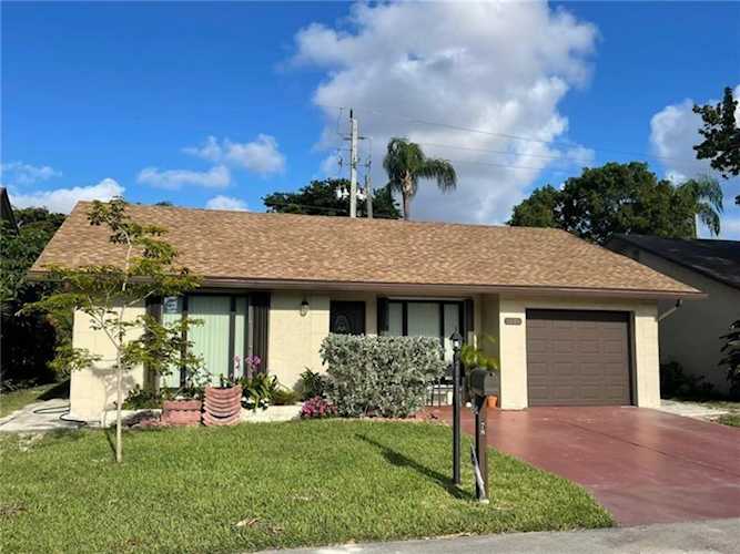 1535 SW 23rd Way Deerfield Beach, FL 33442