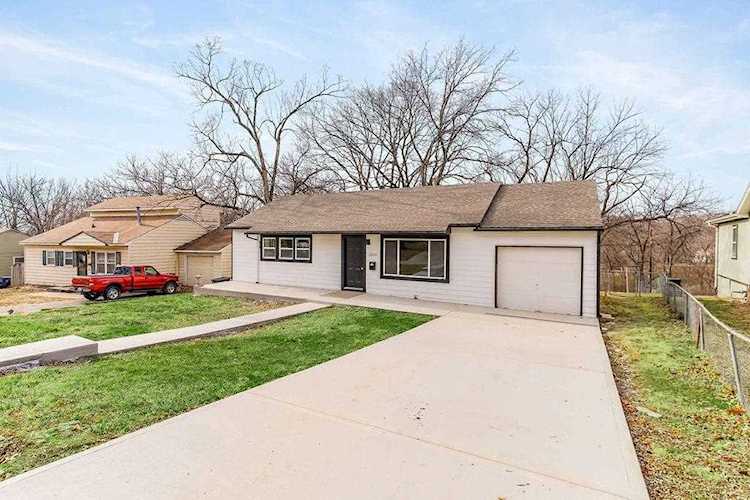 2850 S 26th St, Kansas City, KS 66106 | home for sale Photo 1