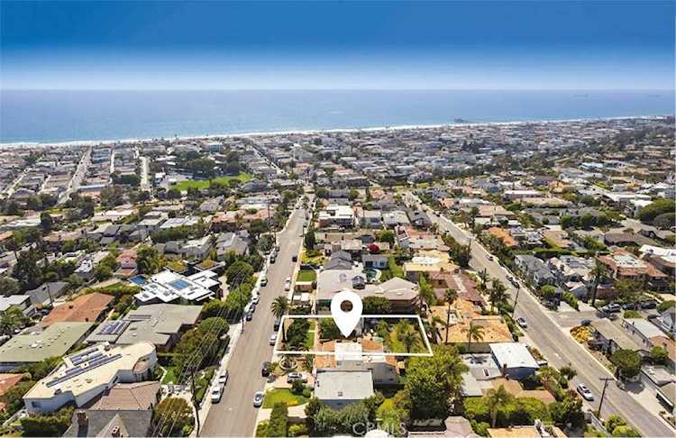 931 1st St Manhattan Beach, CA 90266