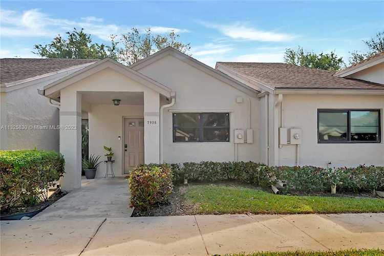 7938 NW 10th Ct Plantation, FL 33322