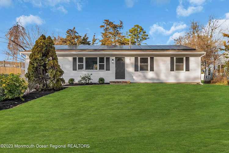 16 Laurel Blvd Lanoka Harbor, NJ 08734