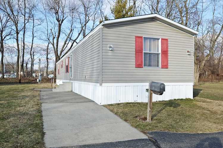 1570 E Main Lancaster, OH 43130