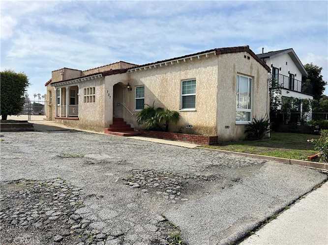 737 W Summerland Ave San Pedro, CA 90731