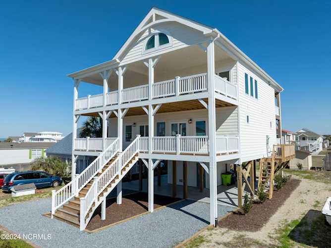 3006 3rd Street Surf City, NC 28445
