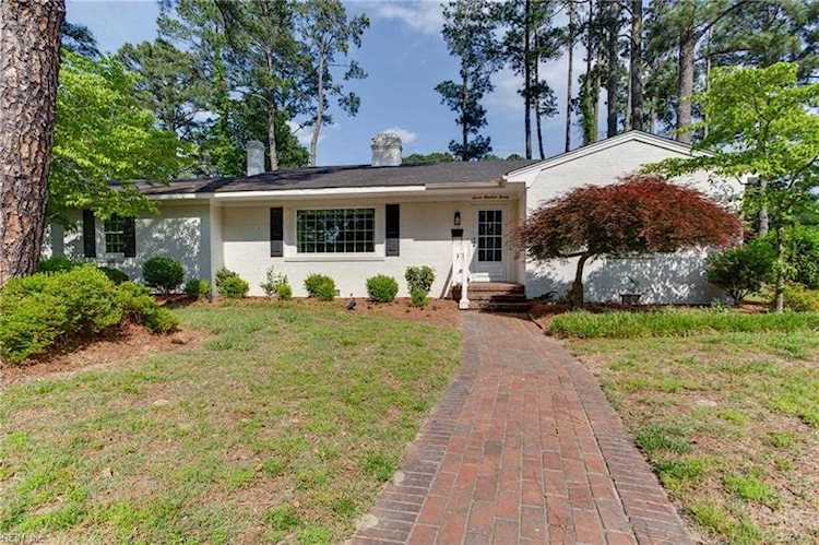 720 Dumville Ave Suffolk, VA 23434