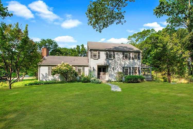 76 Beach St Cohasset, MA 02025