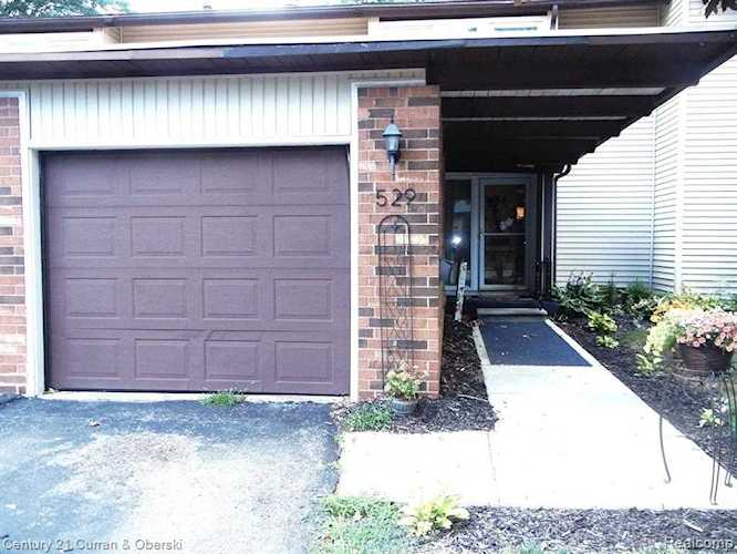 529 Oakbrook Circle #15 Flushing, MI 48433