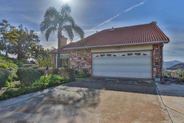 1137 Avocado Summit Dr El Cajon, CA 92019