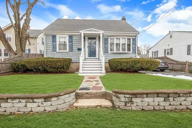 81 Derby Road Melrose, MA 02176