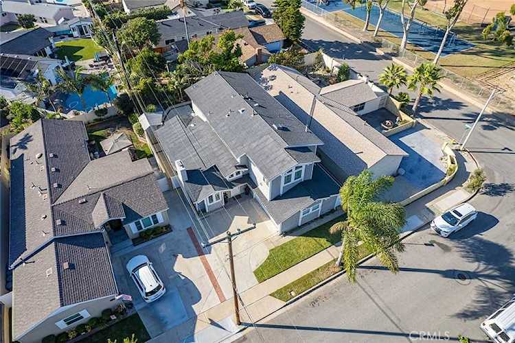 425 Beryl Cove Way Seal Beach, CA 90740