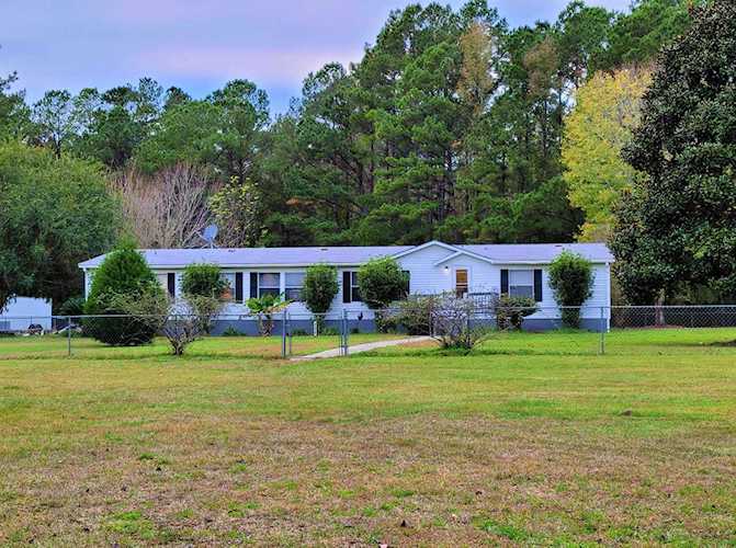8450 Doar Rd Awendaw, SC 29429 | MLS 22028840 Photo 1