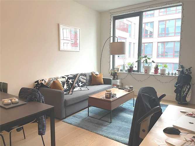 22-18 Jackson Avenue Long Island City, NY 11101