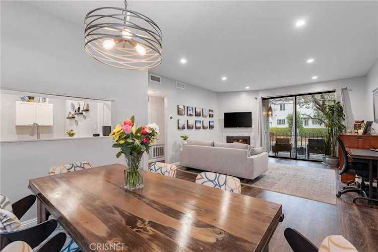 801 S Plymouth Blvd #103 Los Angeles, CA 90005