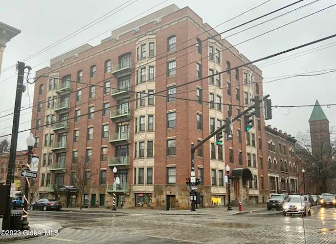 352 State St Albany, NY 12210