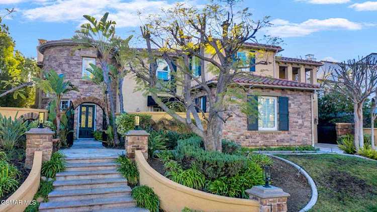 26918 Alsace Dr Calabasas, CA 91302